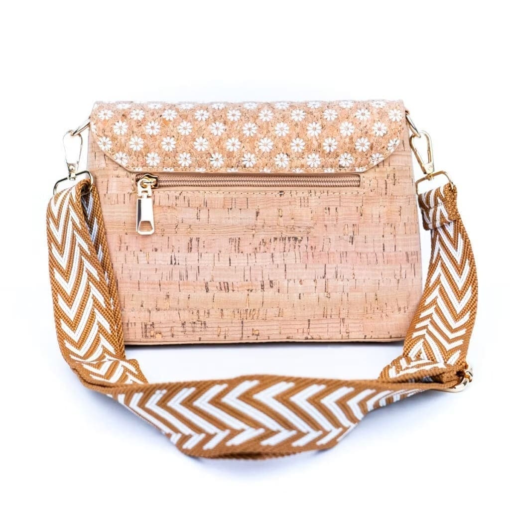 7 Surprising Benefits Of Choosing Cork Handbags For The Fashionista In You 2