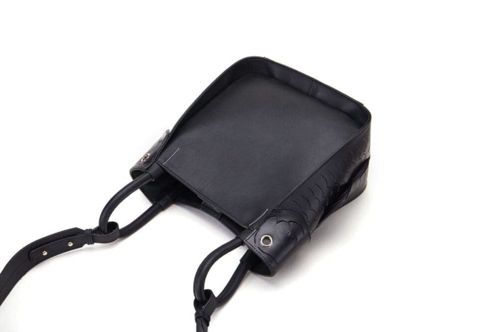 Bellorita Carp Black Shoulder Bag 6