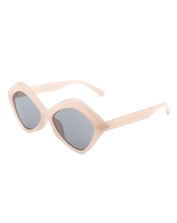 Cramilo Eyewear Amethyst - Hexagonal Cat Eye Sunglasses - Image 6