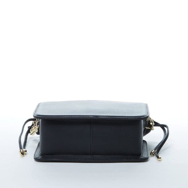 SUSU Patricia Black Leather Shoulder Bag - Drawstring - Image 6
