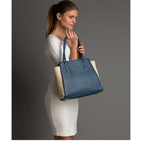 SUSU Jody Blue Ivory Leather Shoulder Bag - Amazing Piece - Image 5