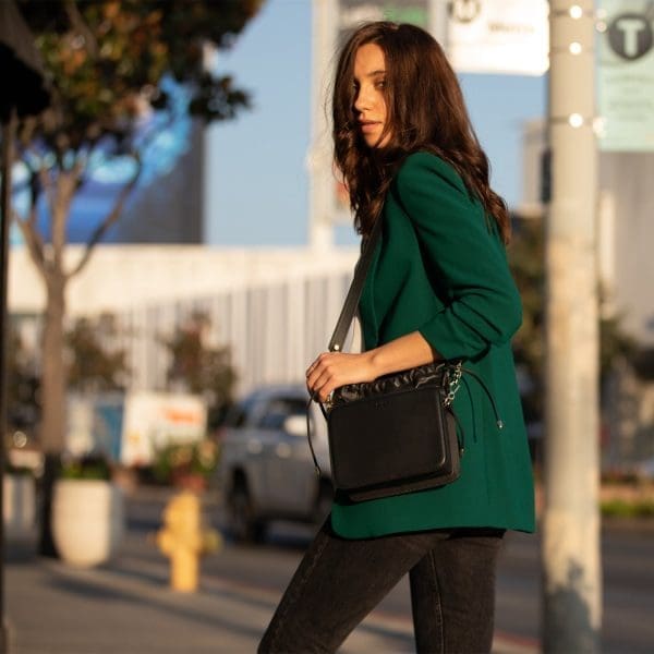 SUSU Patricia Black Leather Shoulder Bag - Drawstring - Image 9