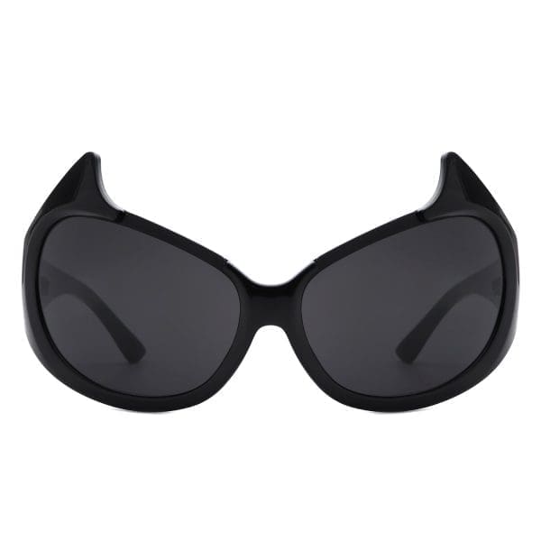Cramilo Eyewear Vaelin - Oversized Round Cat Eye Sunglasses - Image 3