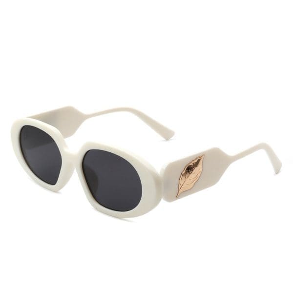 Cramilo Eyewear Glittera - Retro Oval Chic Sunglasses - Image 11