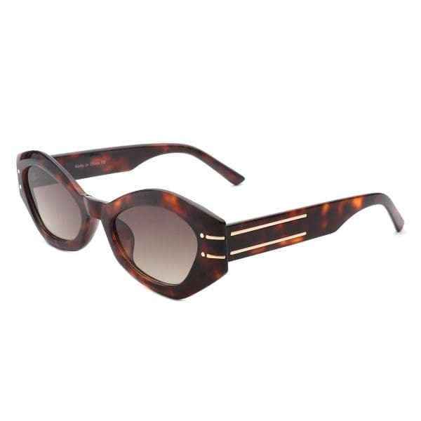 Cramilo Eyewear Elysiant - Oval Slim Cat Eye Sunglasses