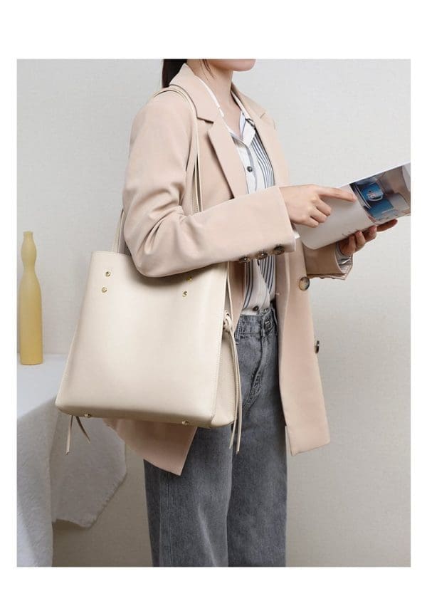 Shomico Commuter Bucket Bag - Genuine Leather - Image 2