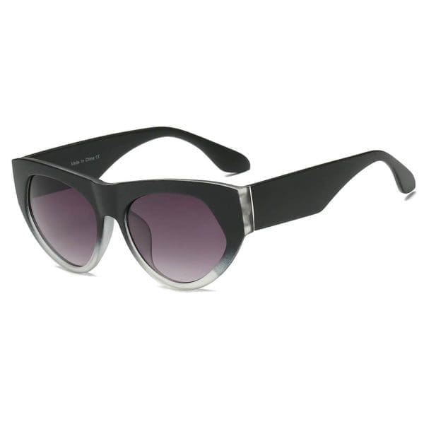 Cramilo Eyewear Cabzon - Round Cat Eye Sunglasses