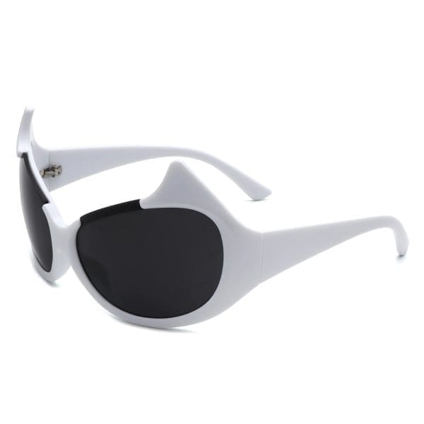 Cramilo Eyewear Vaelin - Oversized Round Cat Eye Sunglasses - Image 10