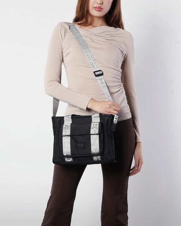 Zimego - Ace Hand Shoulder Bag - Unique - Image 3