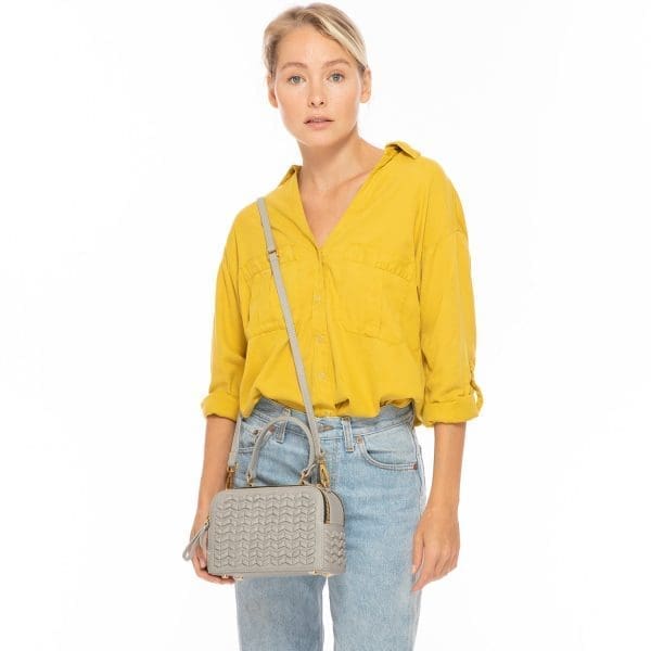 SUSU Kayla Light Gray Weave Leather Crossbody Bag - Image 7