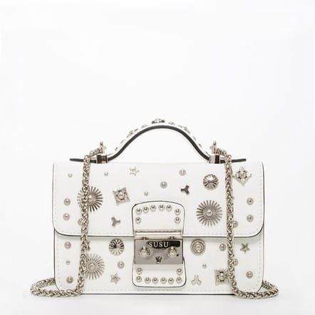 Mastering Unique Accessories Styling Tips For Urban Settings