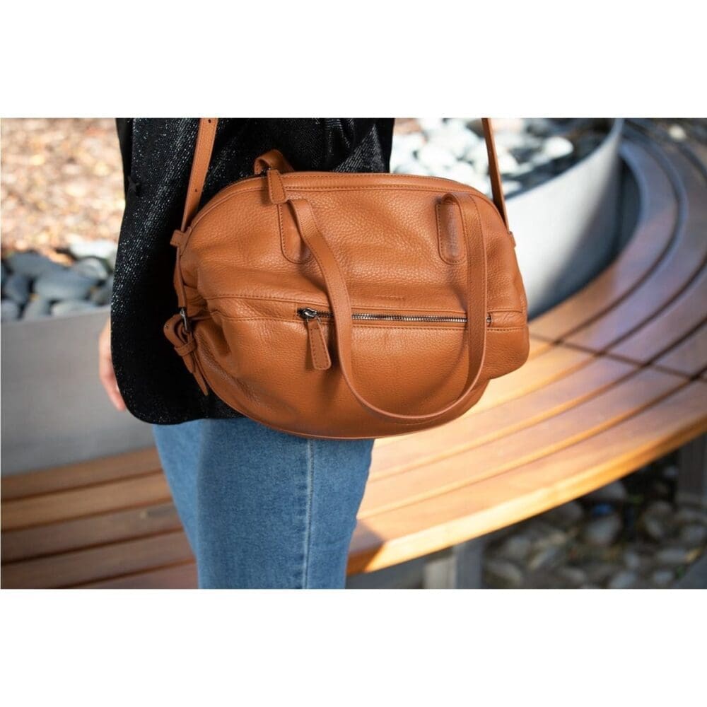 Susu Catherine Brown Leather Shoulder Bag Free Shipping 5
