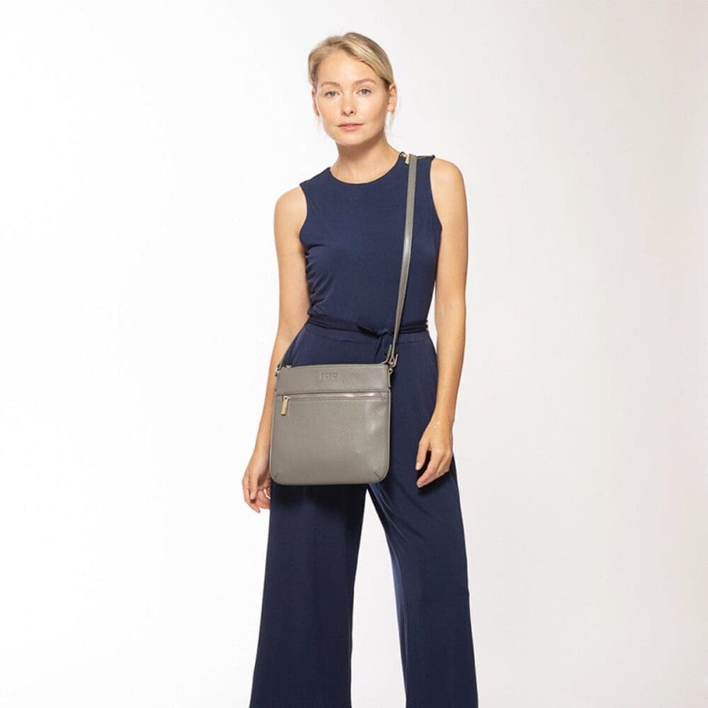 Susu Gray Leather Crossbody Bag Amazing Accessory 5