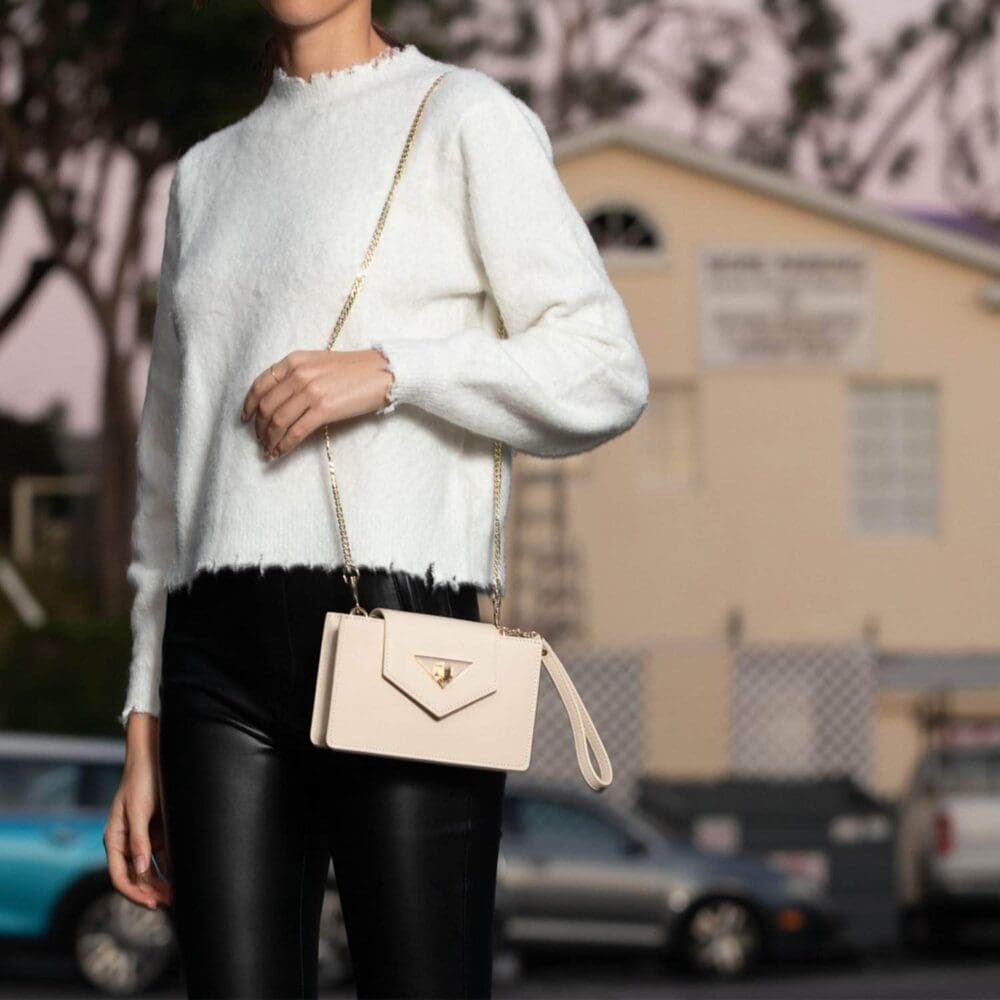 Susu Mary Off White Leather Crossbody Bag Wristlet 7