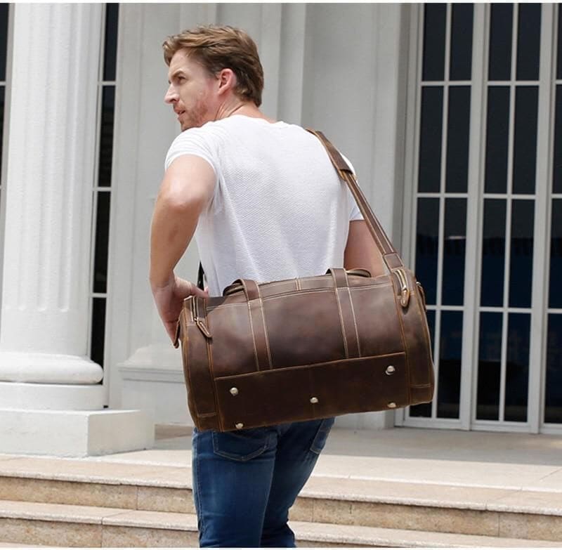 The Wainwright Weekender Round Vintage Leather Weekender 5