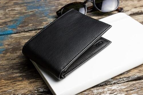 Kiko - Traditional Bifold Wallet - Image 21