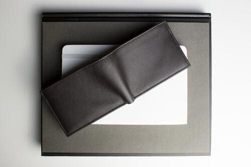 Kiko - Traditional Bifold Wallet - Image 10